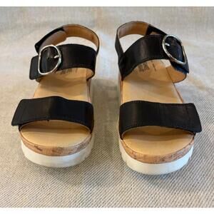 Samual Hubbard Woman's Portola Two Strap Handle Black